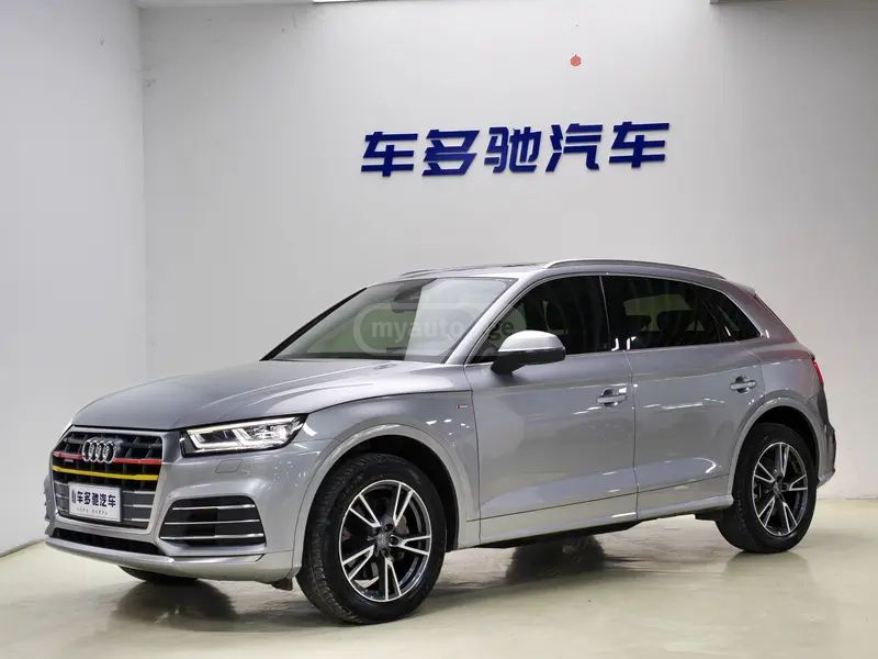 Audi Q5 - фото 1