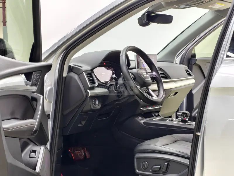 Audi Q5 - фото 7