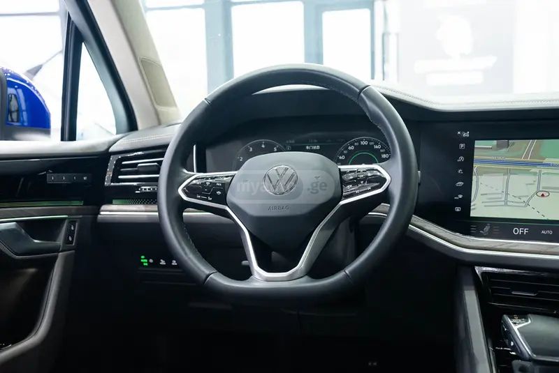 Volkswagen Touareg 2021 — миниатюра 11