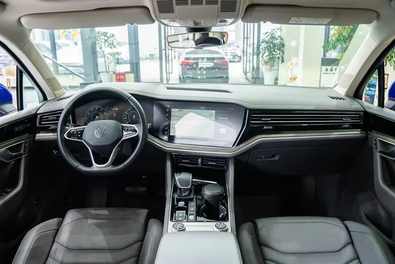 Volkswagen Touareg 2021 — миниатюра 9