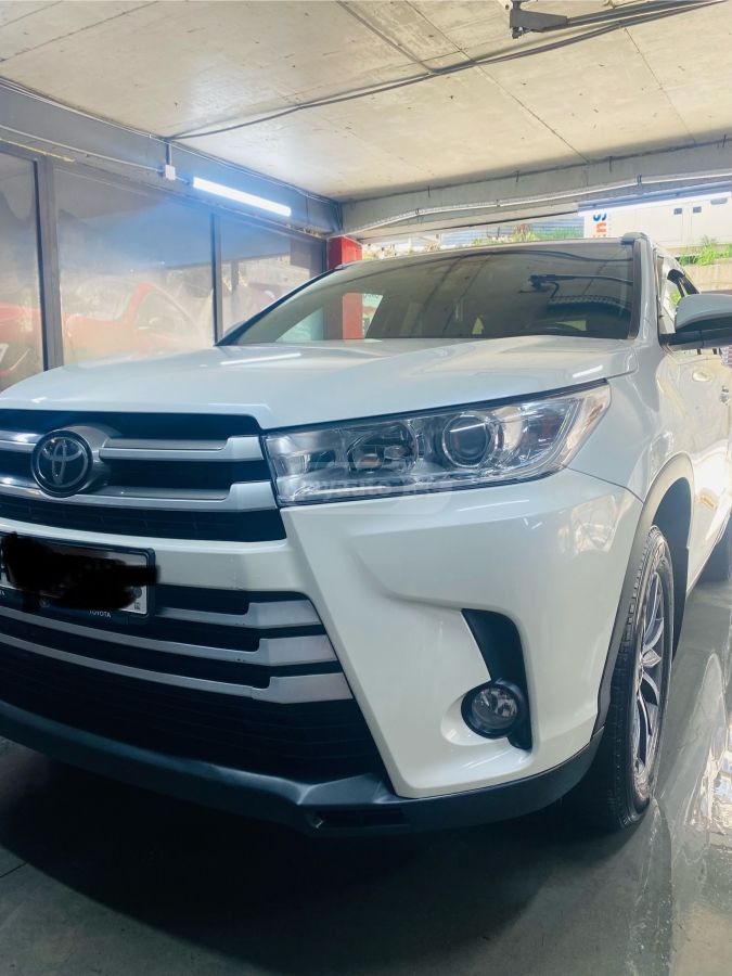 Toyota Highlander - фото 1