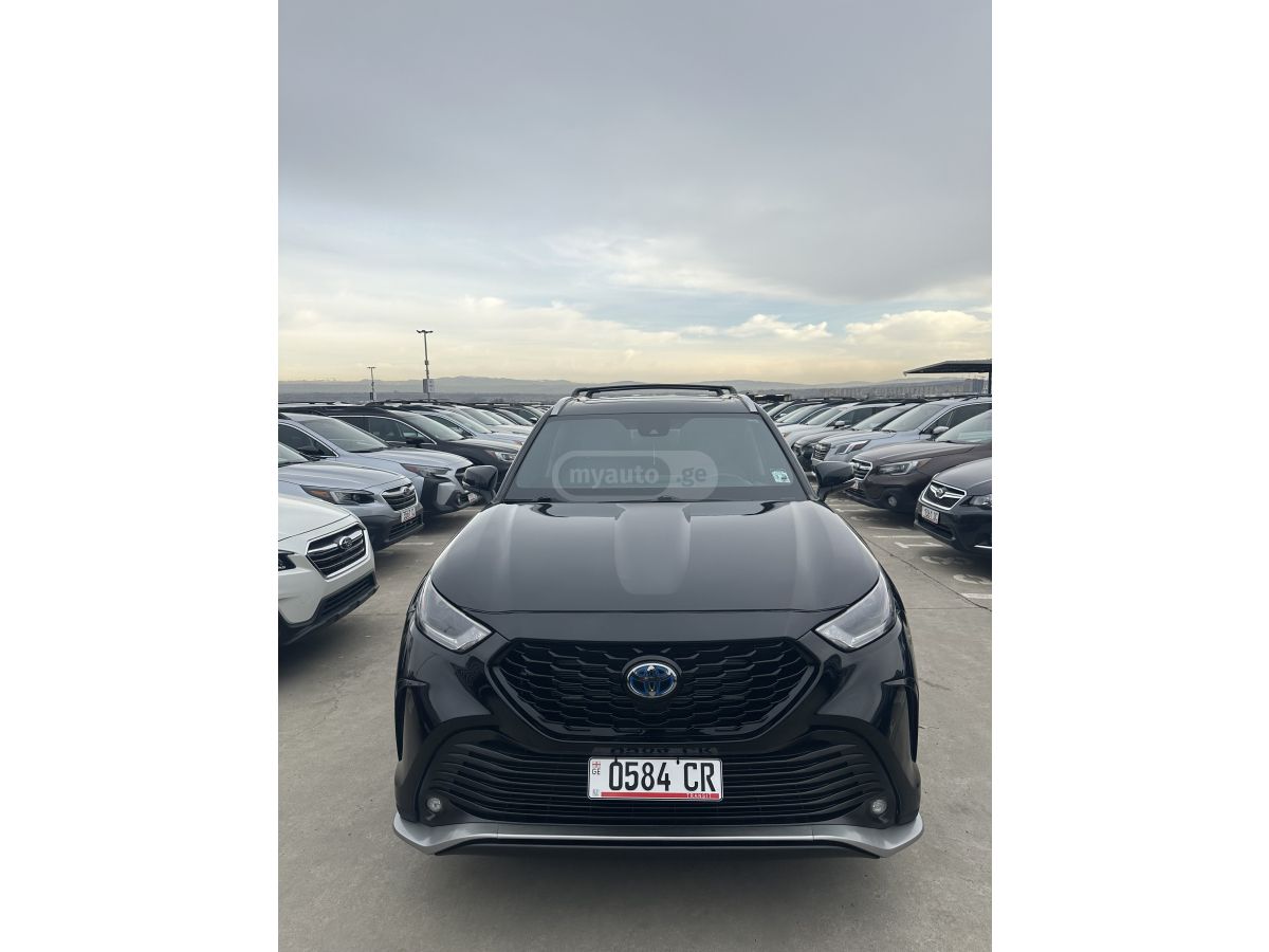 Toyota XLE 4dr All-Wheel Drive CVT — миниатюра 1