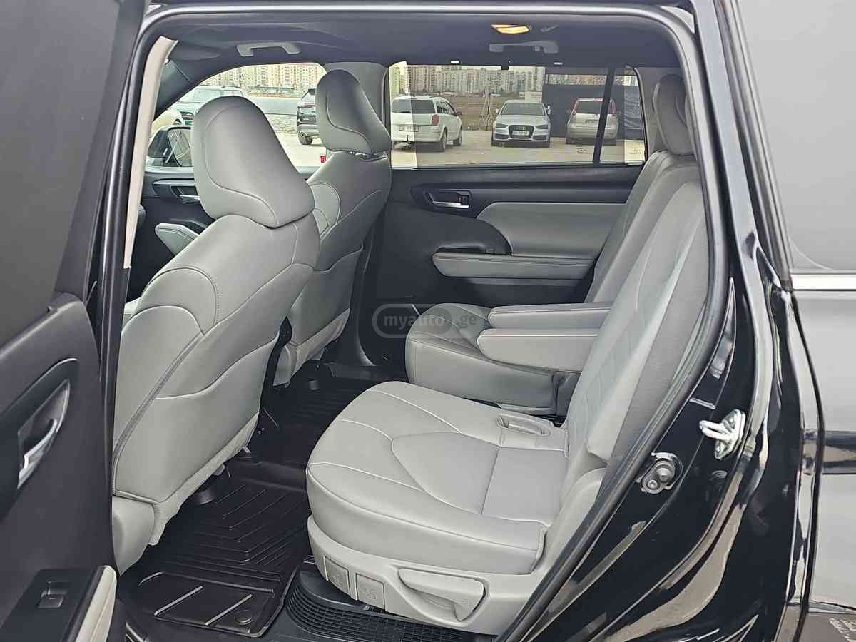 Toyota XLE 4dr All-Wheel Drive CVT — миниатюра 9