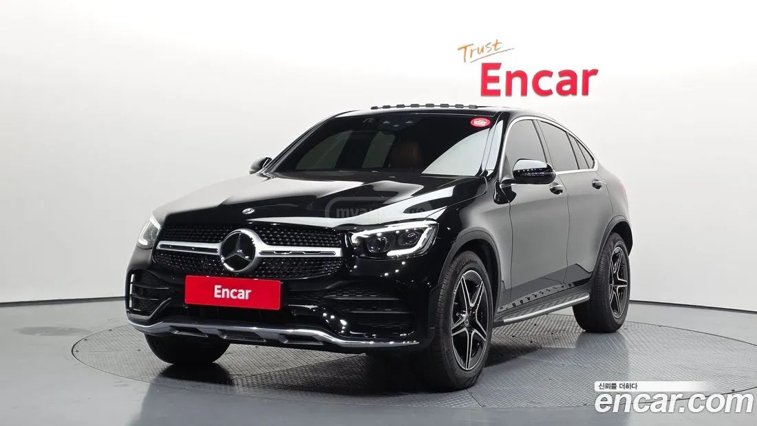 Mercedes-Benz - фото 1