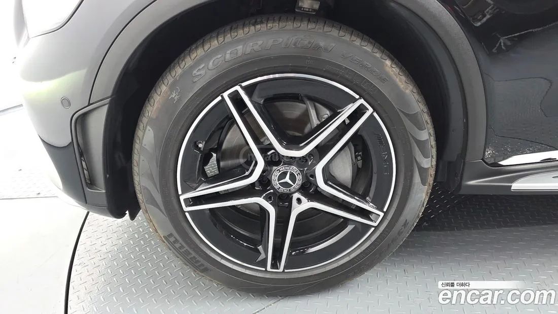 Mercedes-Benz - фото 5