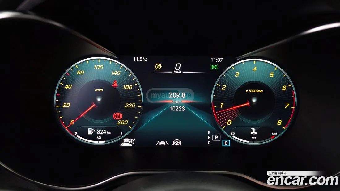 Mercedes-Benz - фото 8