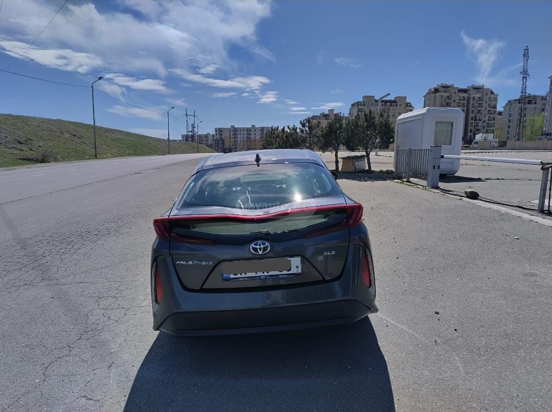 Toyota Prius - фото 4