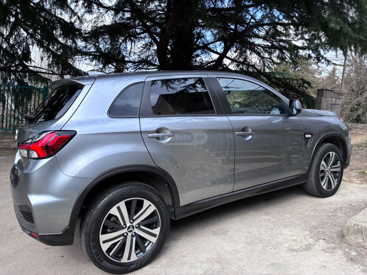 Mitsubishi Outlander Sport - фото 3