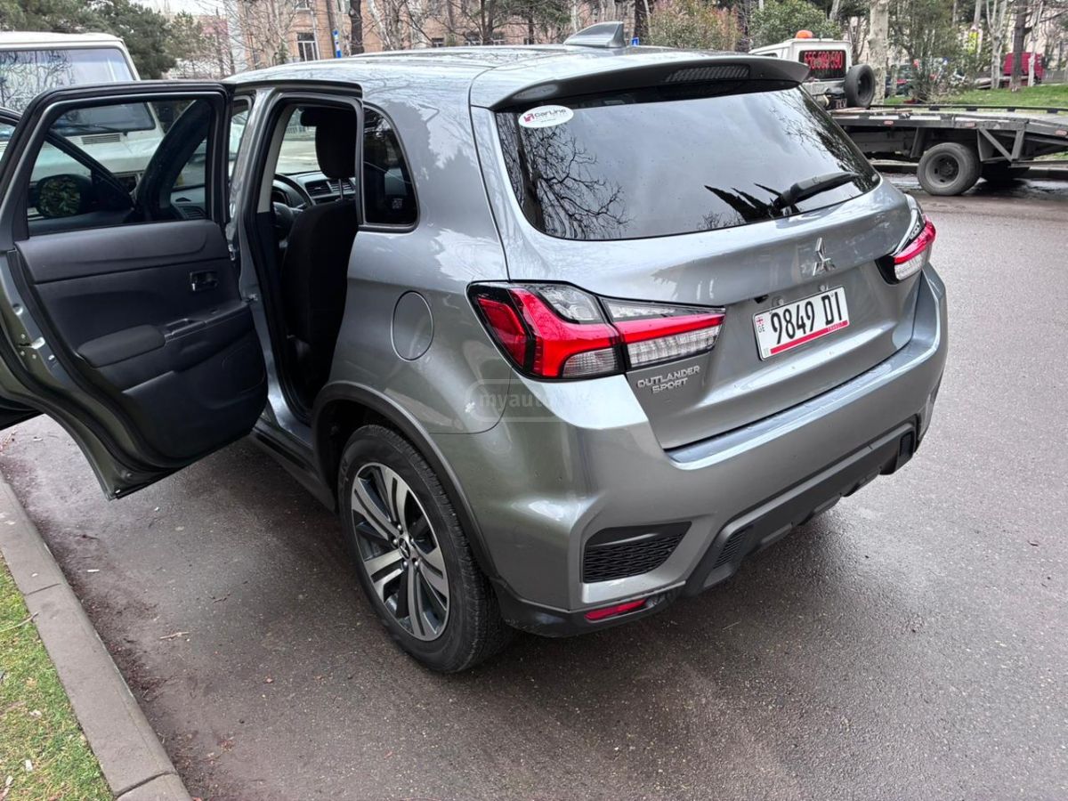 Mitsubishi Outlander Sport - фото 6