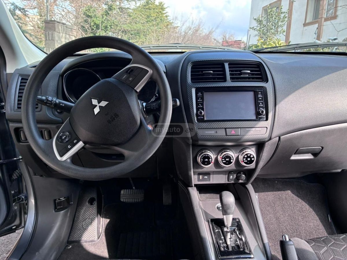 Mitsubishi Outlander Sport - фото 9