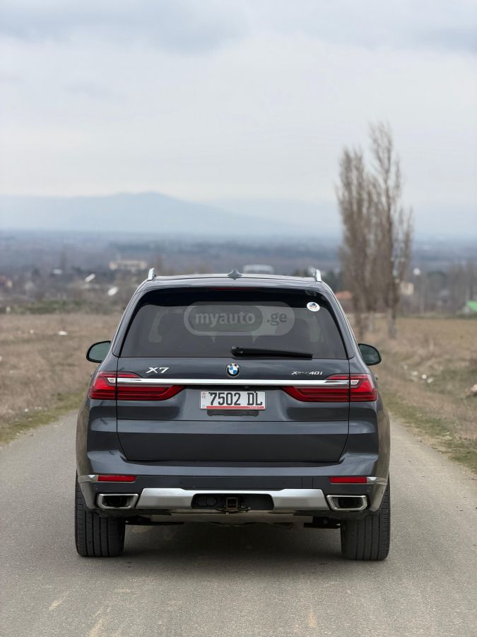 BMW X7 - фото 6