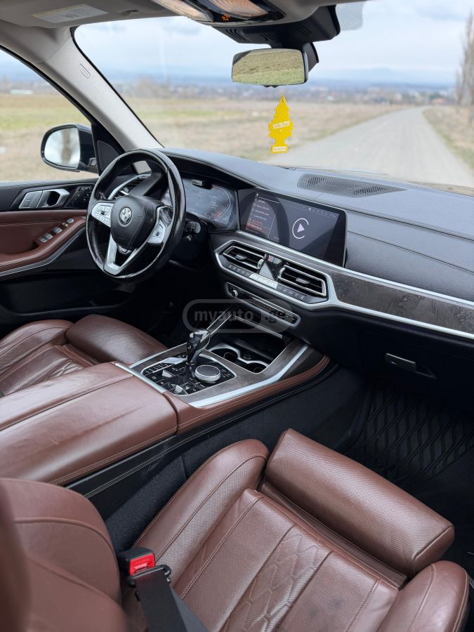 BMW X7 - фото 9