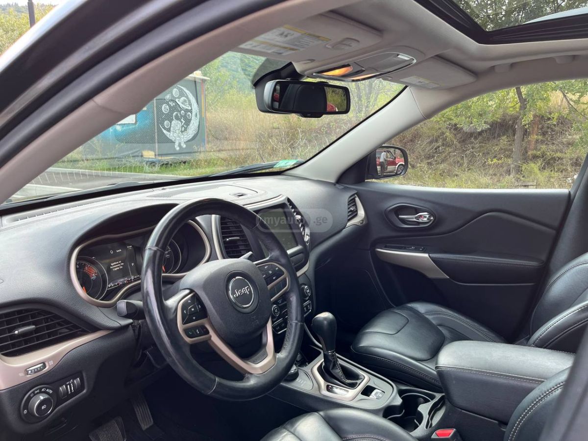 Jeep Cherokee - фото 2