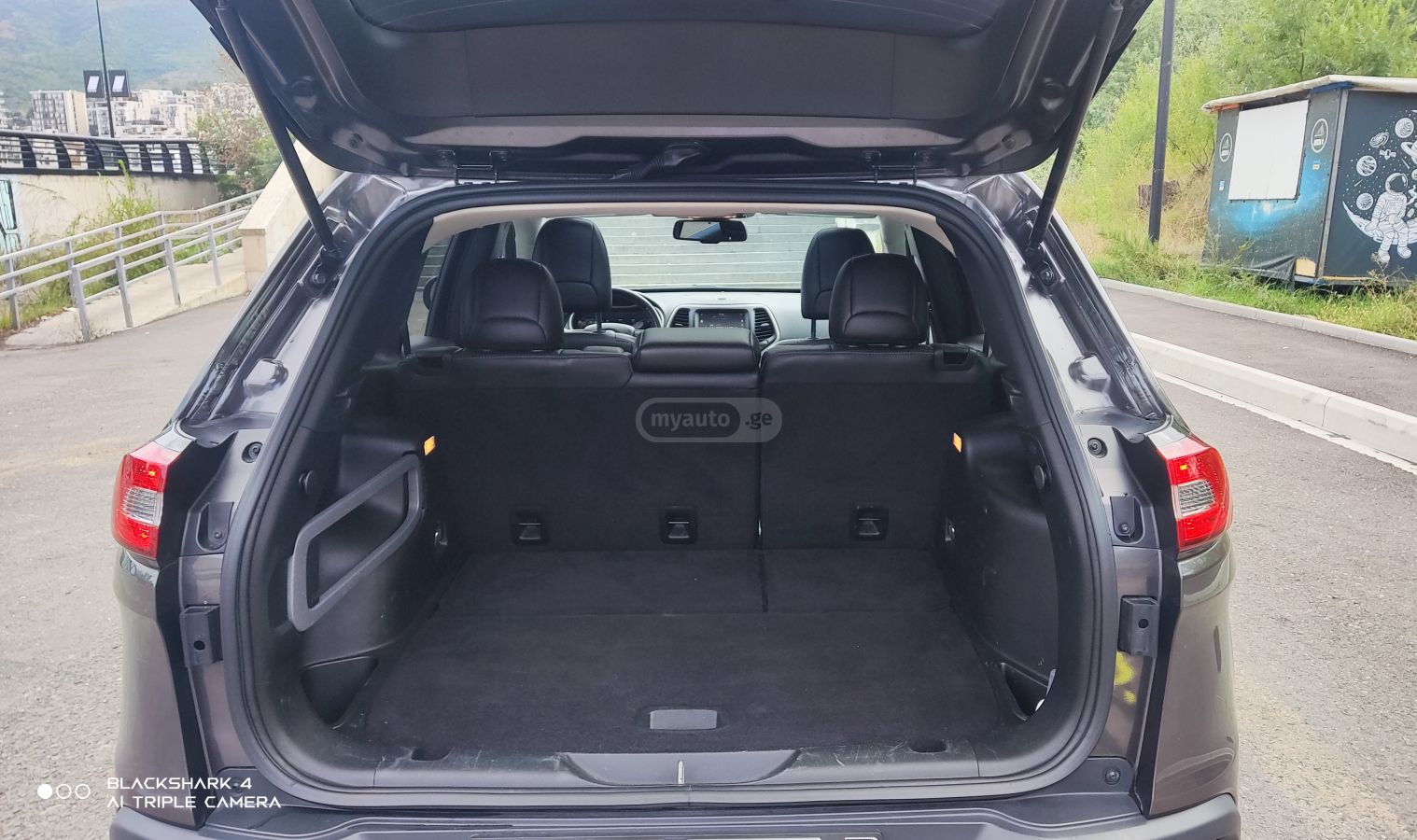 Jeep Cherokee - фото 7