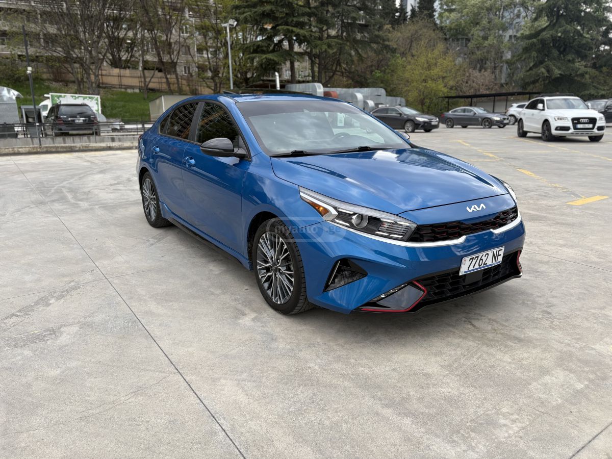 Kia Forte Gt line 2023 — миниатюра 5