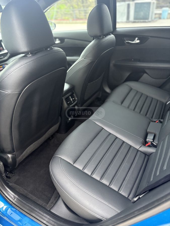 Kia Forte Gt line 2023 — миниатюра 7