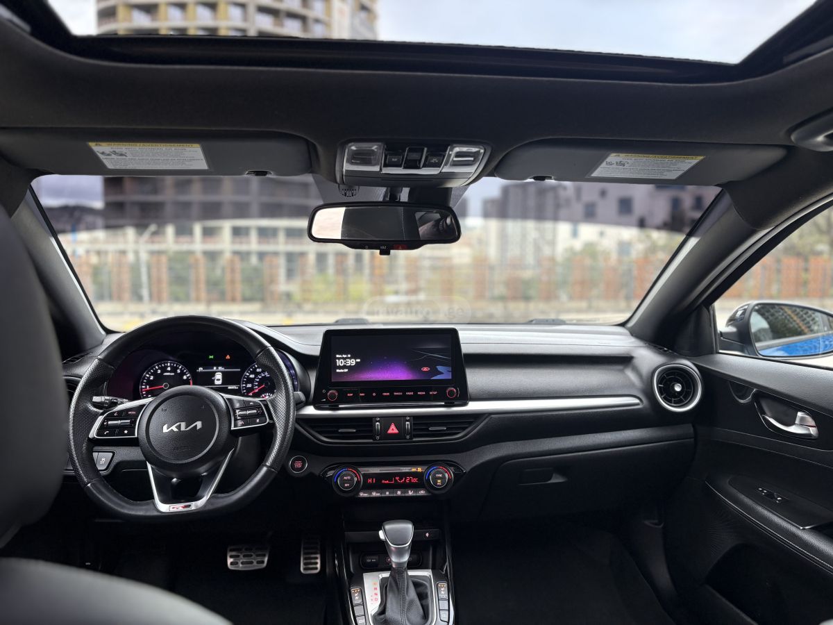 Kia Forte Gt line 2023 — миниатюра 8