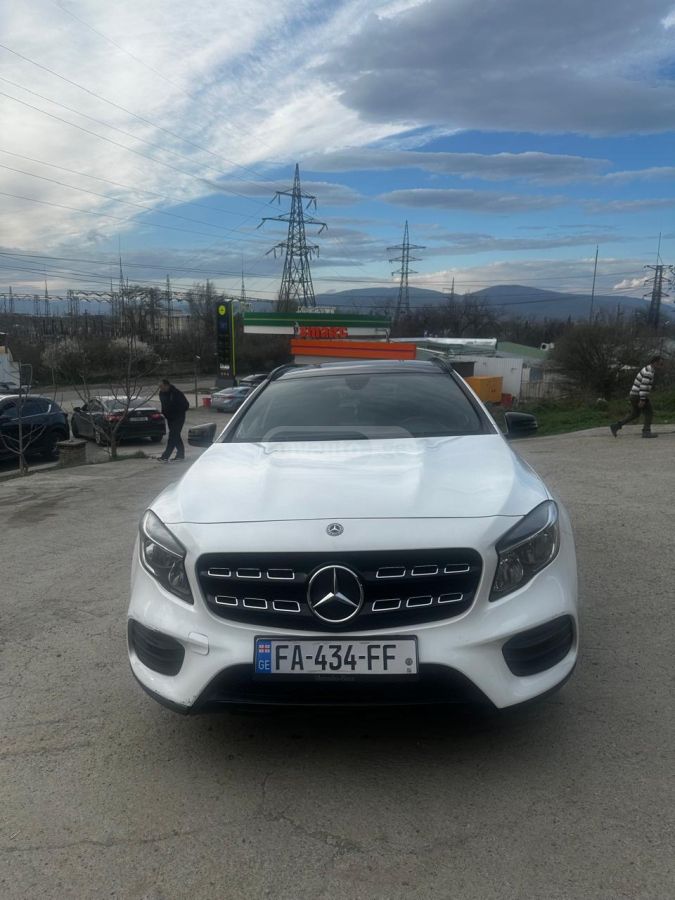 Mercedes-Benz GLA 250 - фото 1