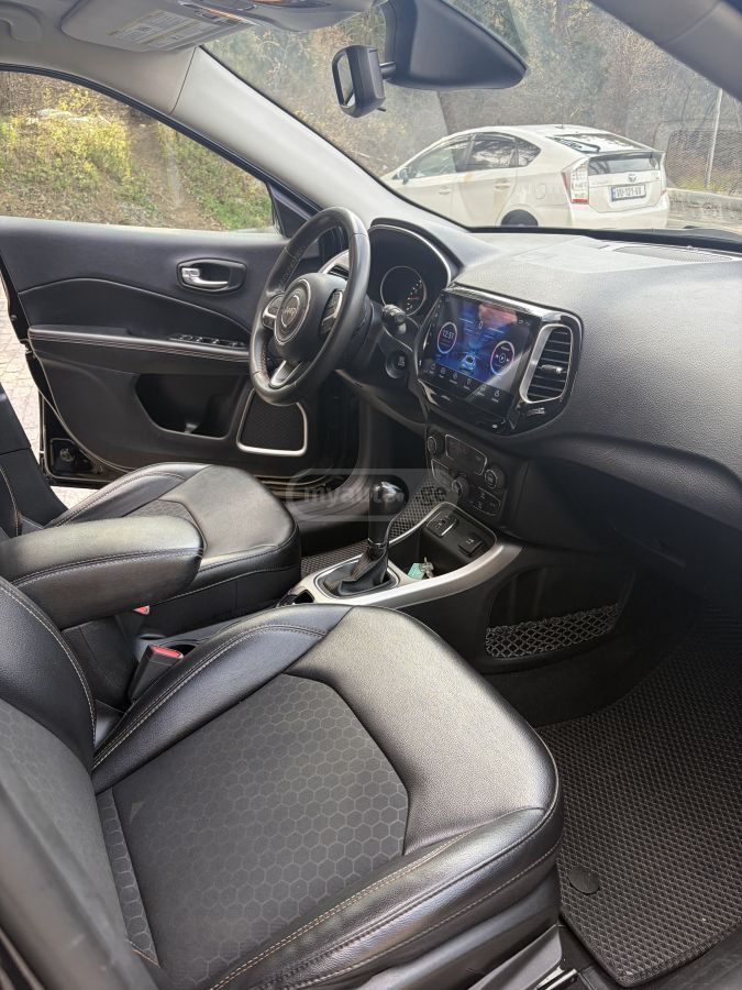 Jeep Compass - фото 10