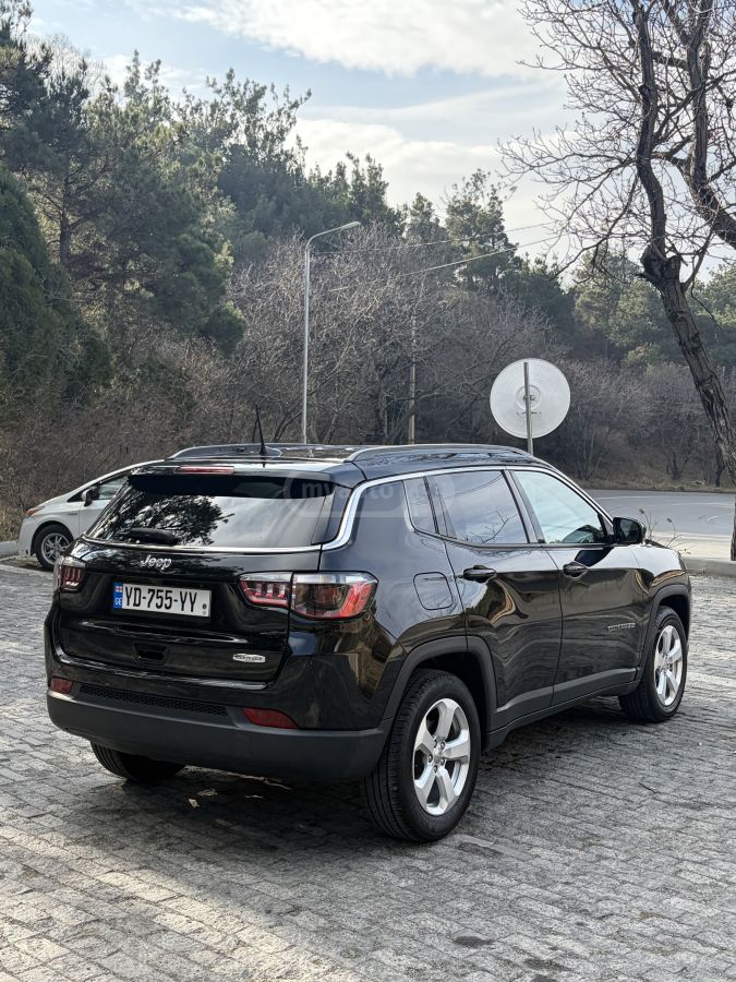 Jeep Compass - фото 6