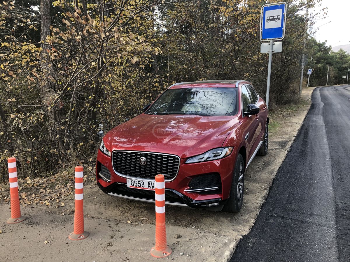 Jaguar F-Pace - фото 1