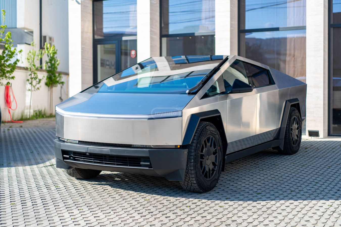 Tesla Cybertruck  