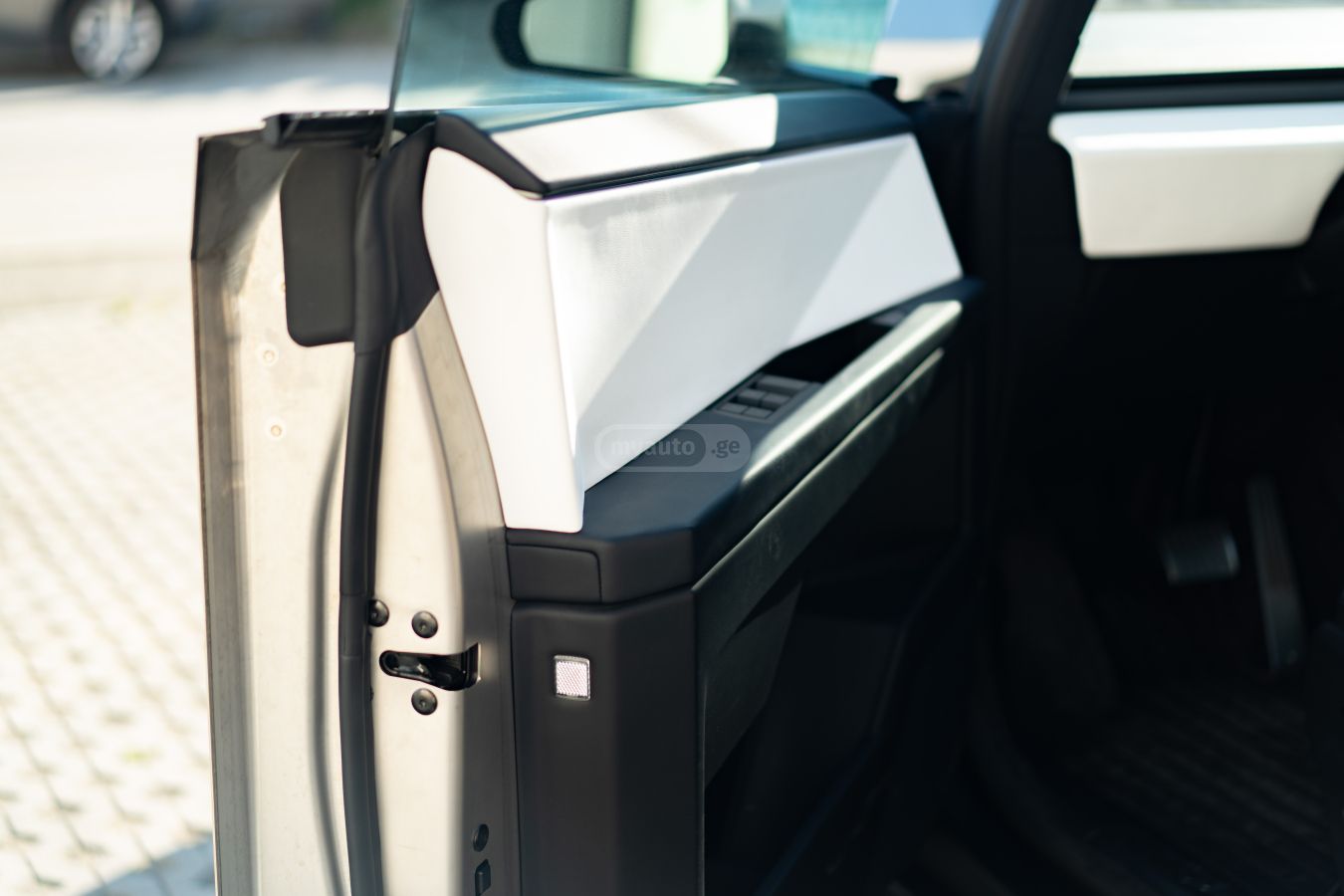 Tesla Cybertruck  