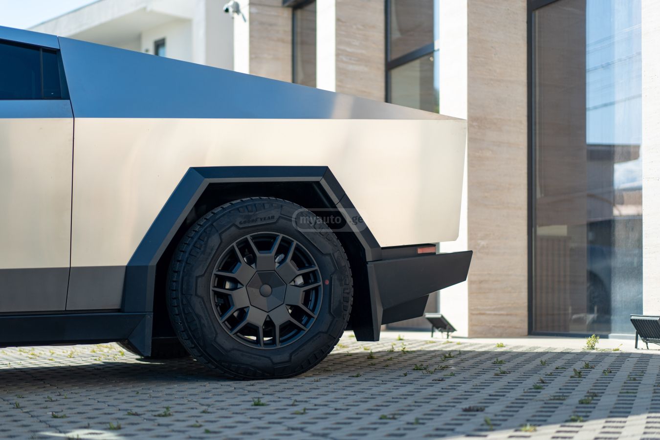 Tesla Cybertruck  