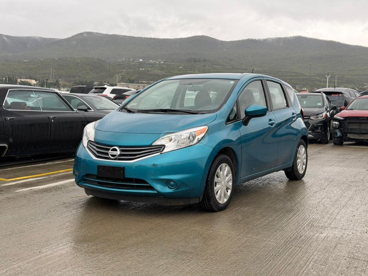 Nissan Versa - фото 2