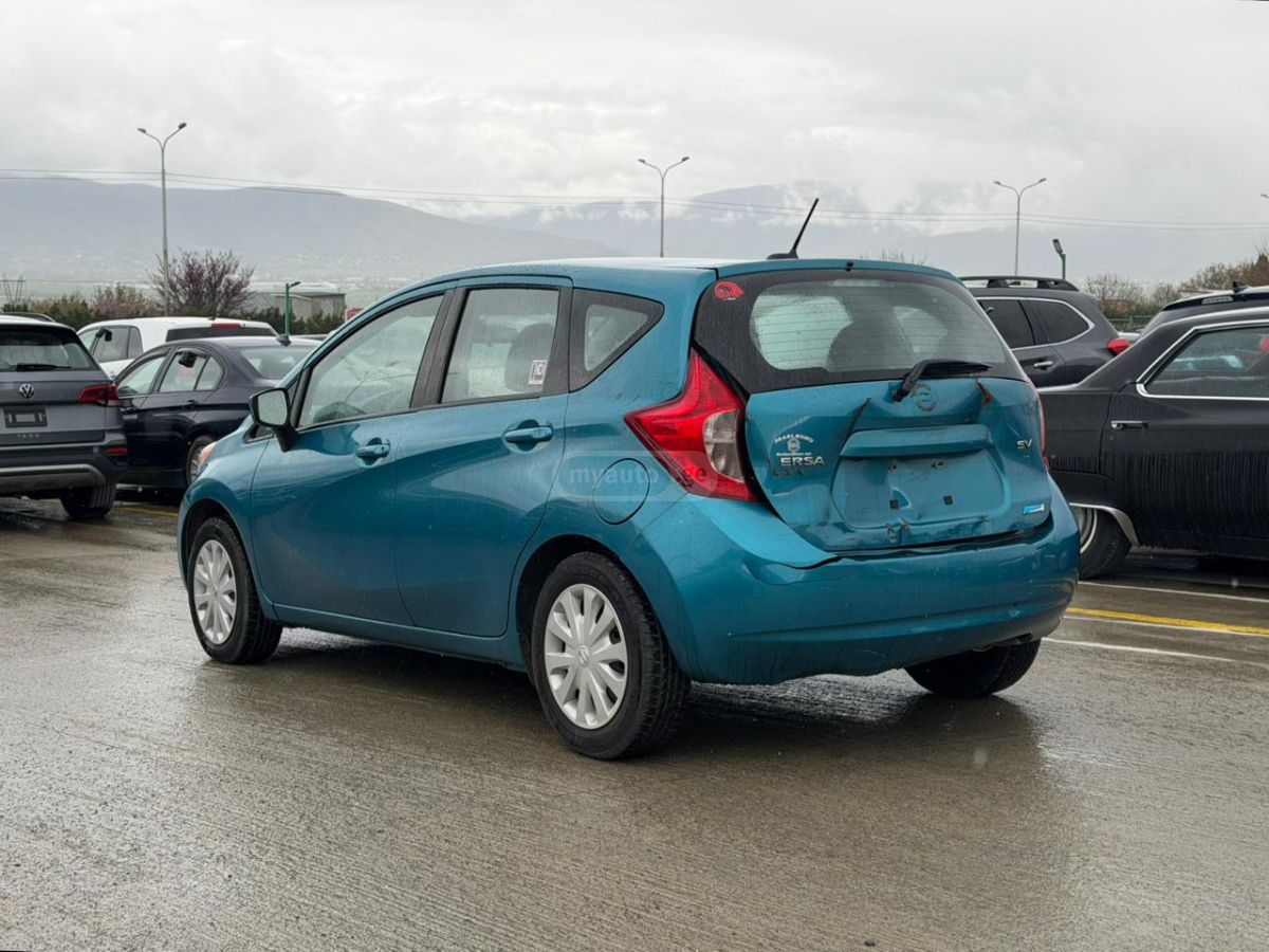 Nissan Versa - фото 4