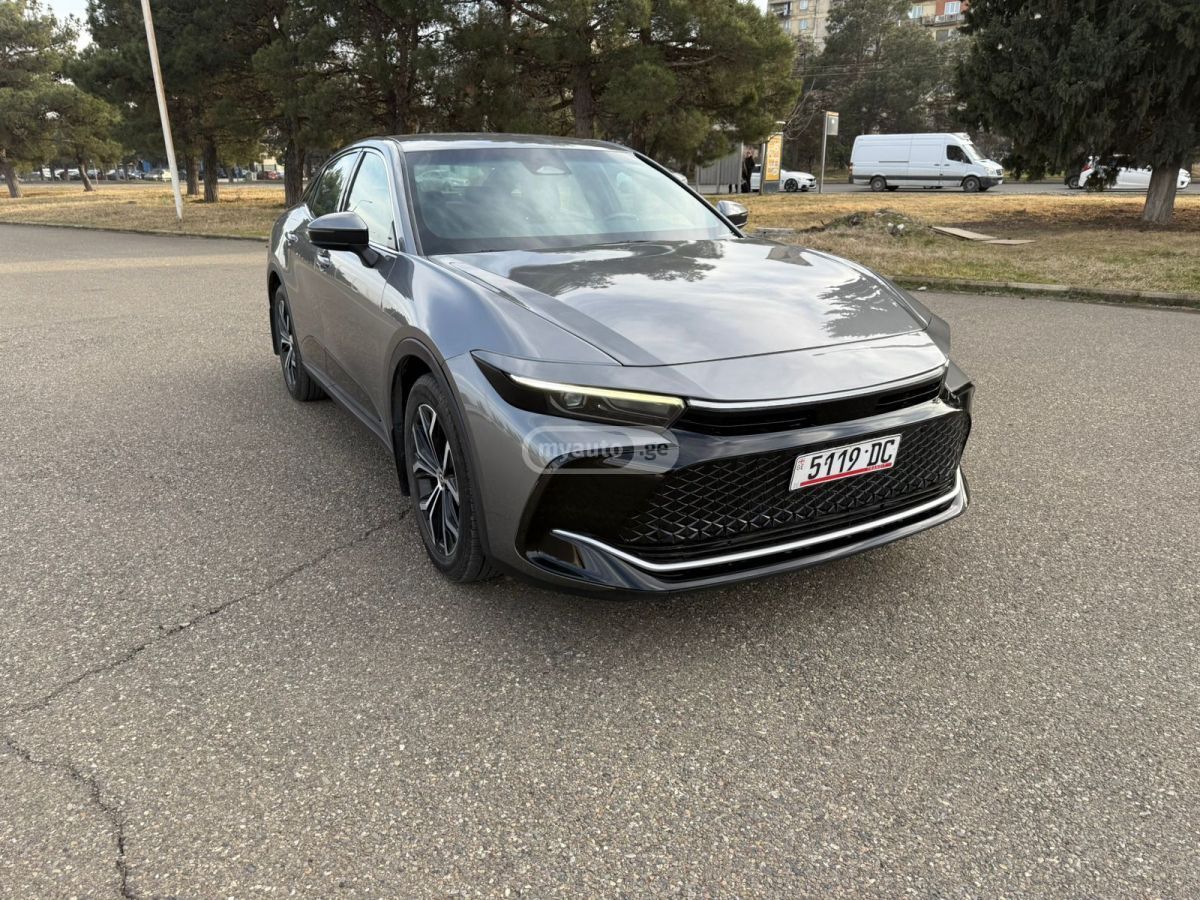 Toyota XLE 4dr Sedan CVT — миниатюра 1