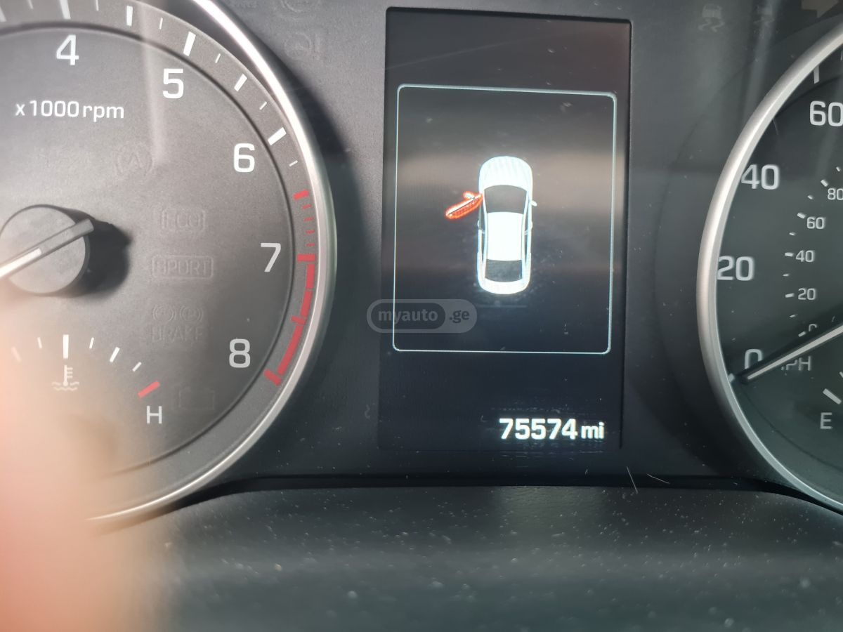 Hyundai Elantra - фото 6