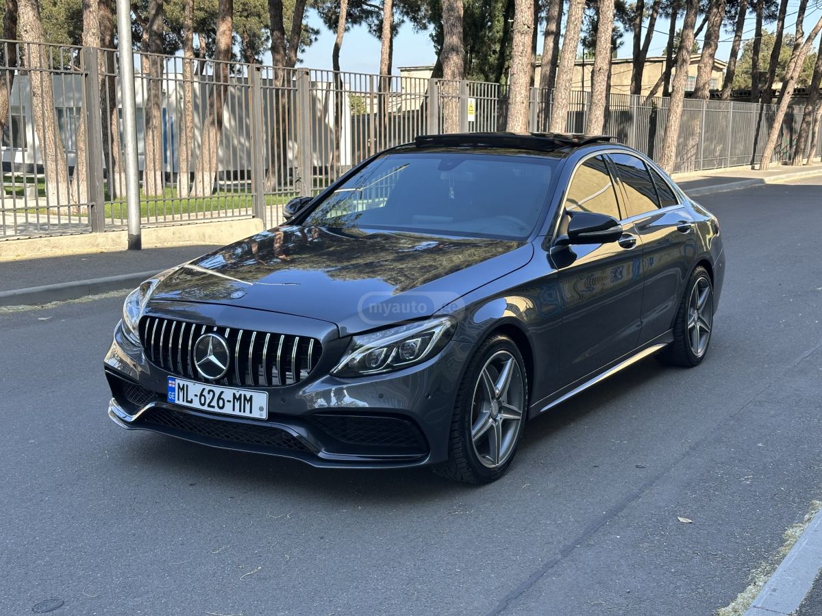 Mercedes-Benz C 300 - фото 1