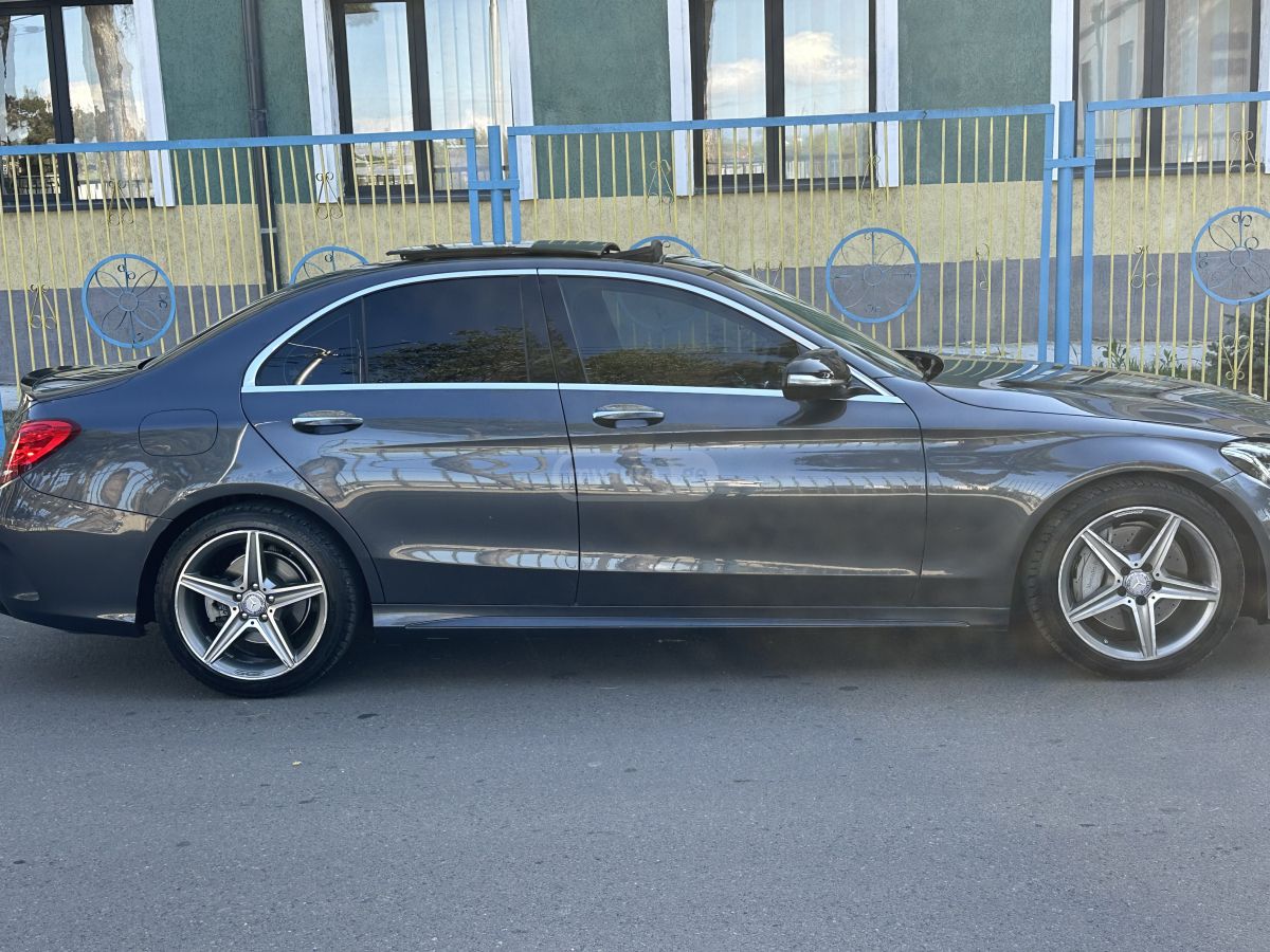 Mercedes-Benz C 300 - фото 3