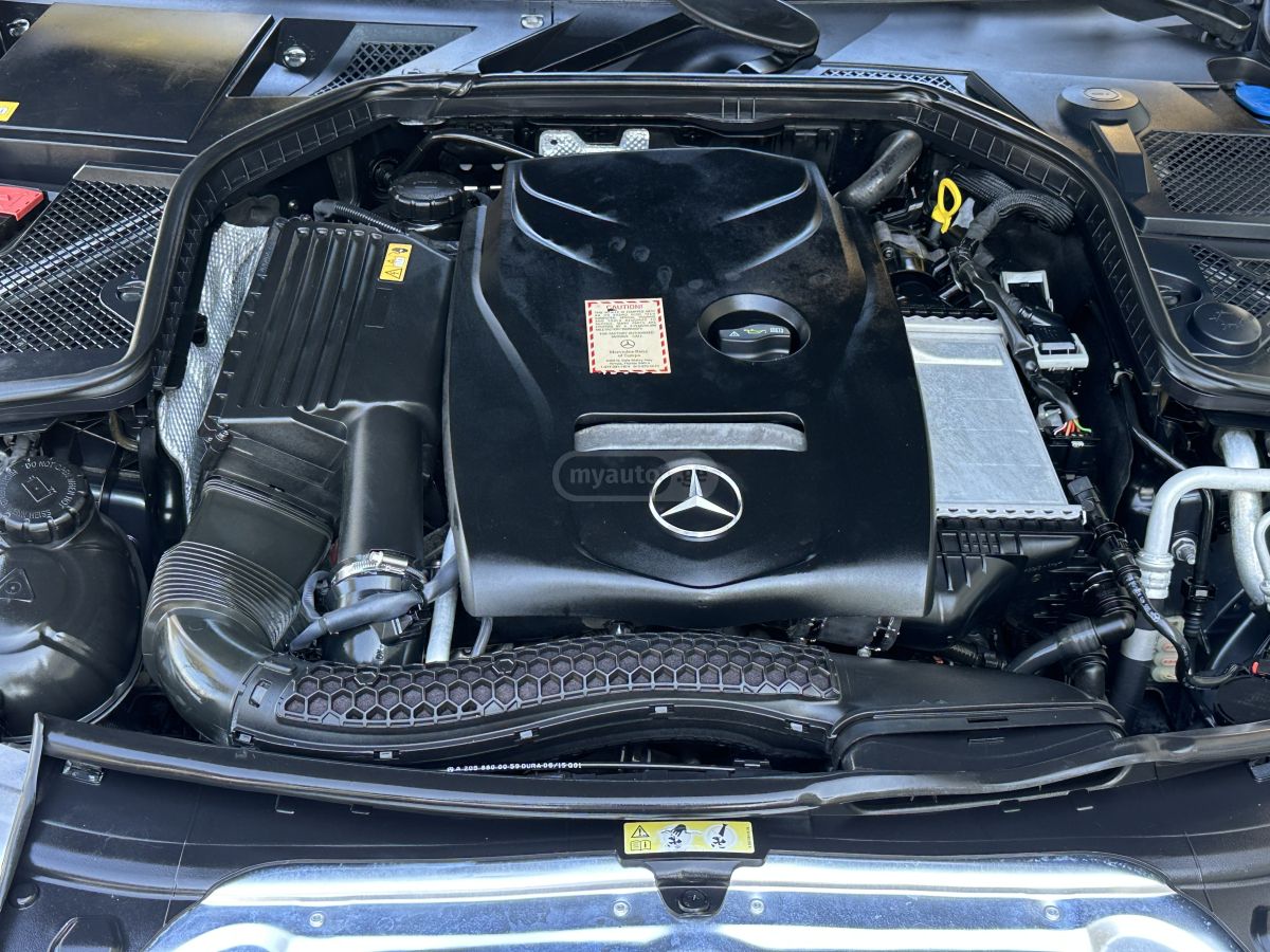 Mercedes-Benz C 300 - фото 7