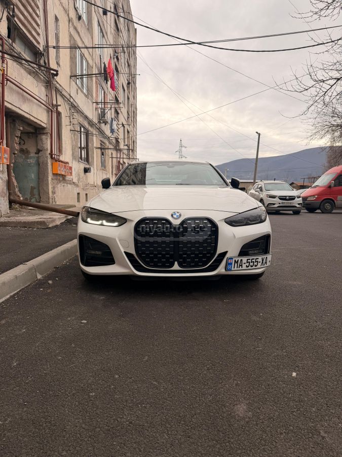 BMW Base 2dr Rear-Wheel Drive Coup — миниатюра 1