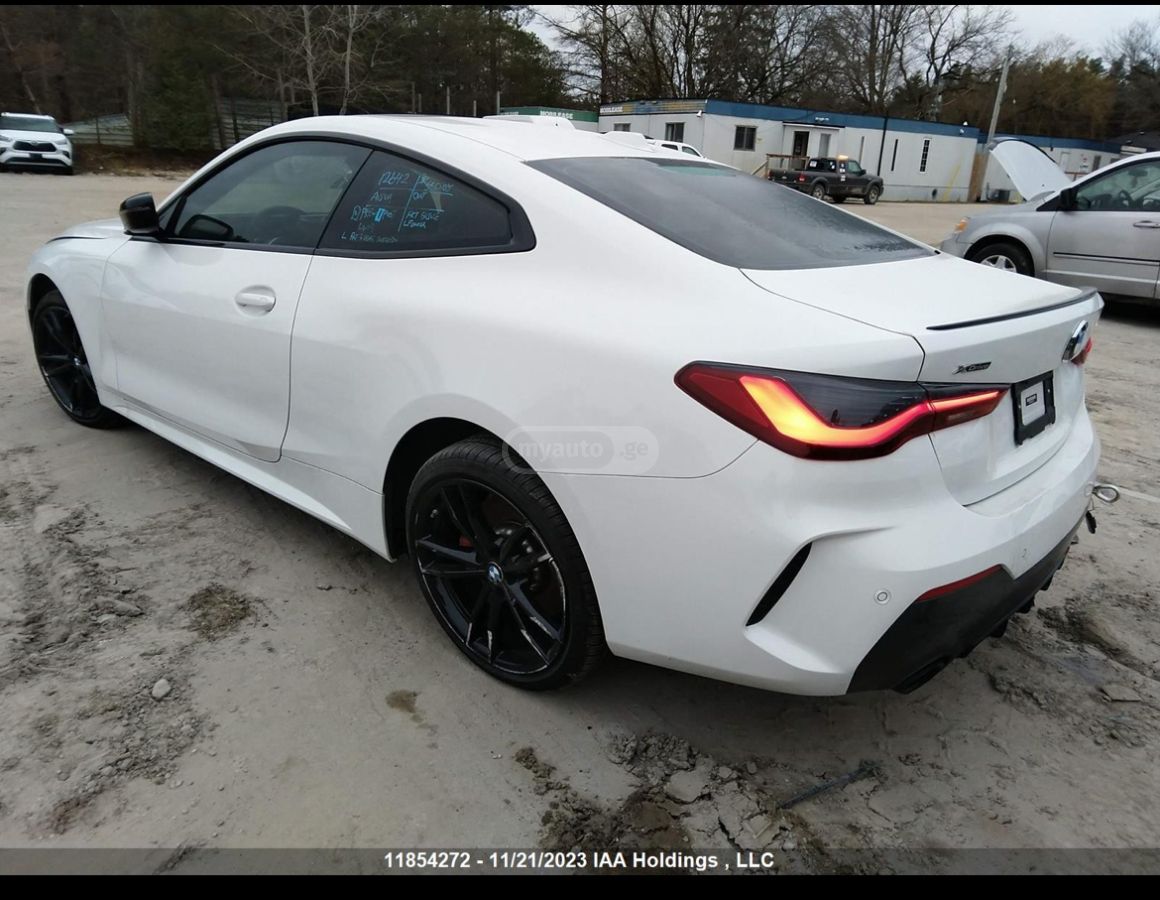 BMW Base 2dr Rear-Wheel Drive Coup — миниатюра 6