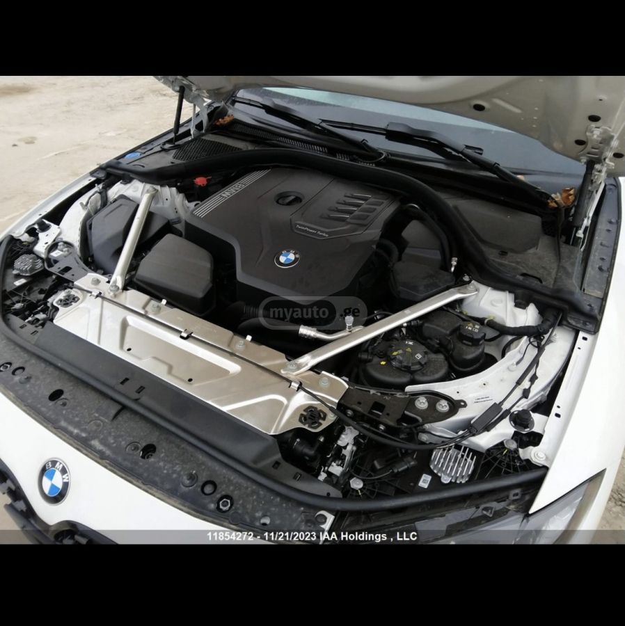 BMW Base 2dr Rear-Wheel Drive Coup — миниатюра 9
