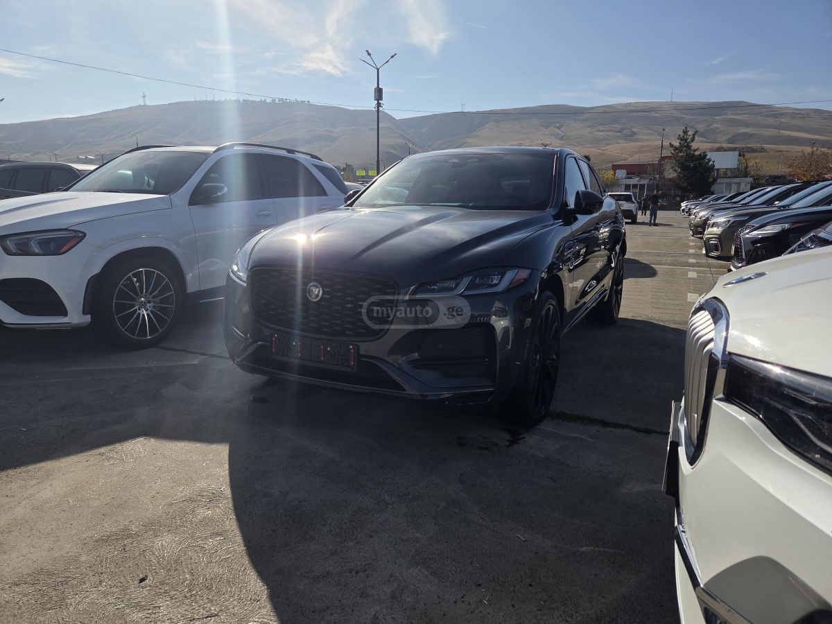 Jaguar F-Pace 2022 — миниатюра 10