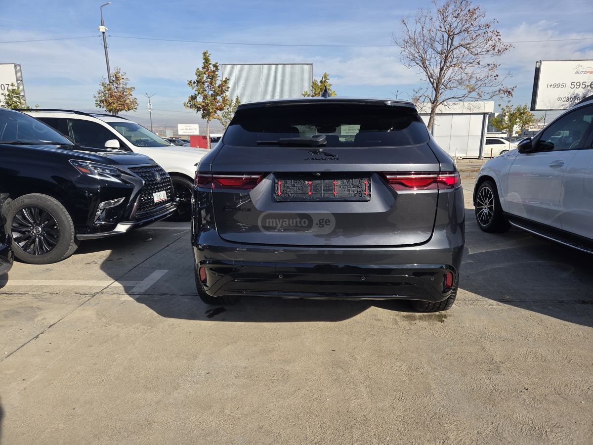 Jaguar F-Pace 2022 — миниатюра 4