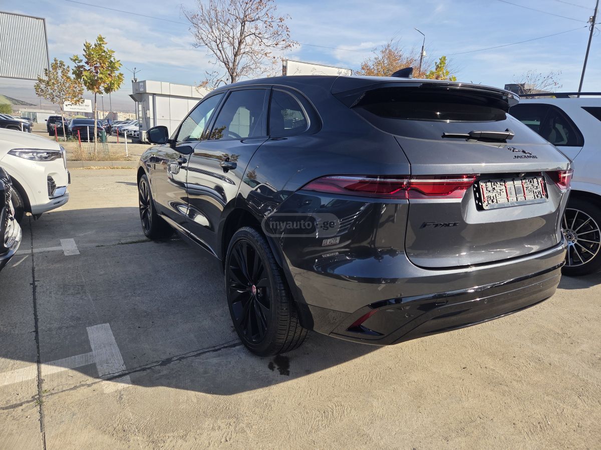 Jaguar F-Pace 2022 — миниатюра 5