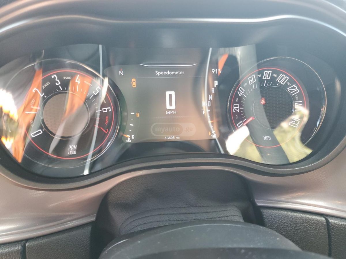 Dodge Challenger 2023 — миниатюра 8