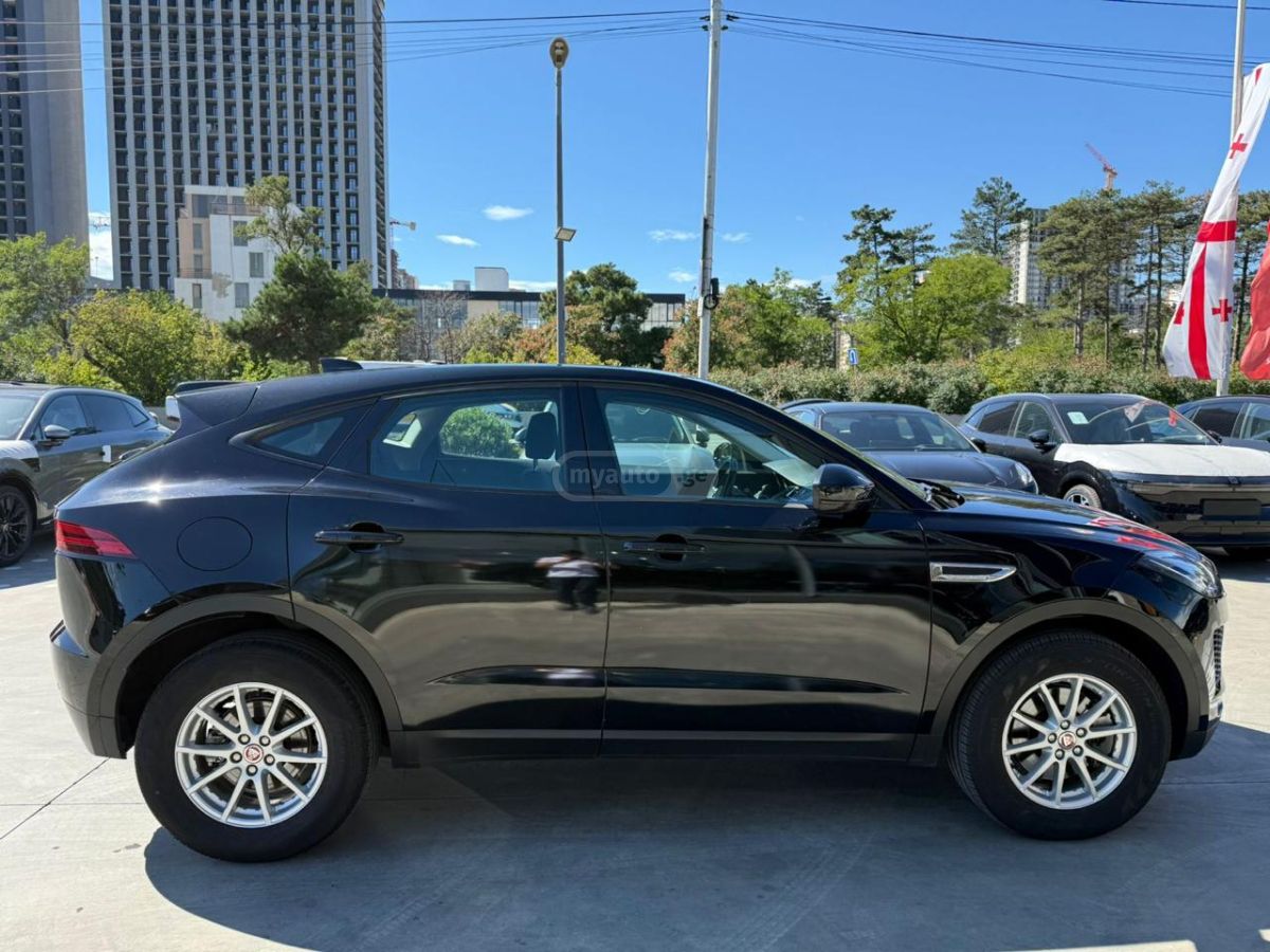 Jaguar E-Pace 2020 — миниатюра 5