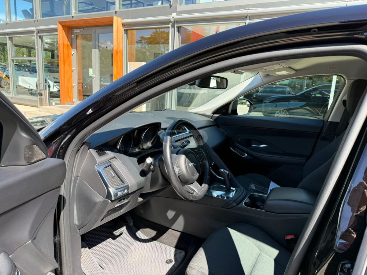 Jaguar E-Pace 2020 — миниатюра 8