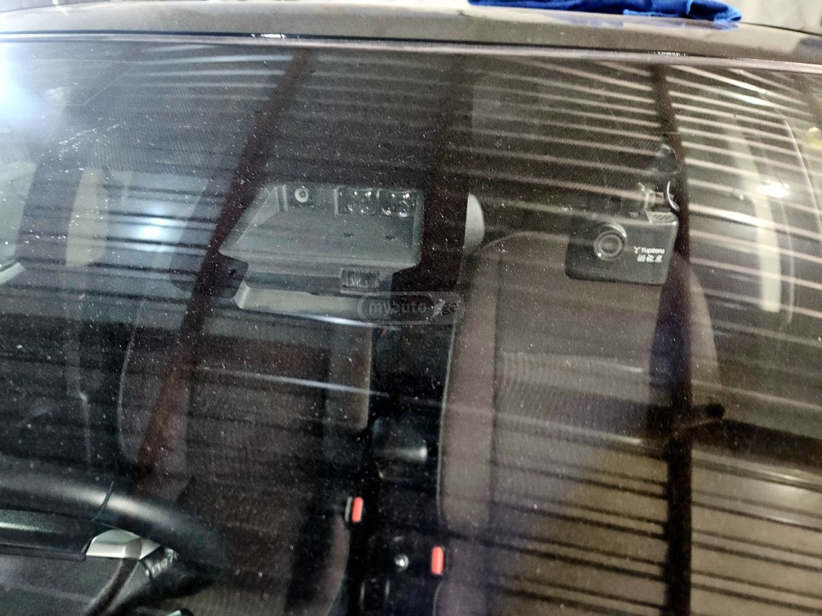 Toyota Aqua - фото 10