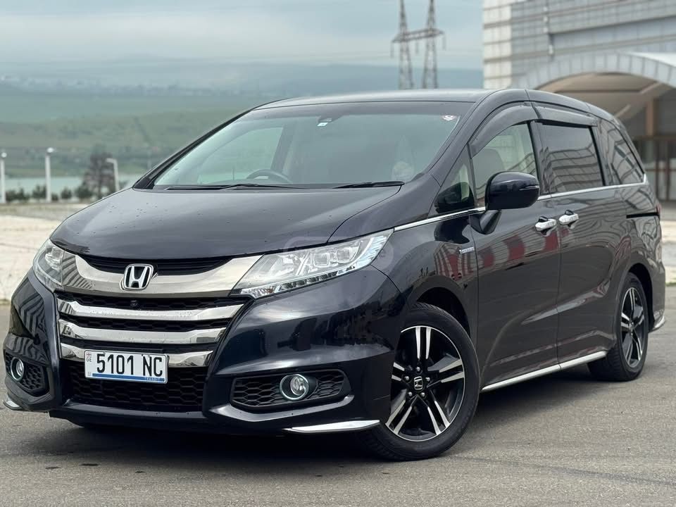 Honda Odyssey - фото 1