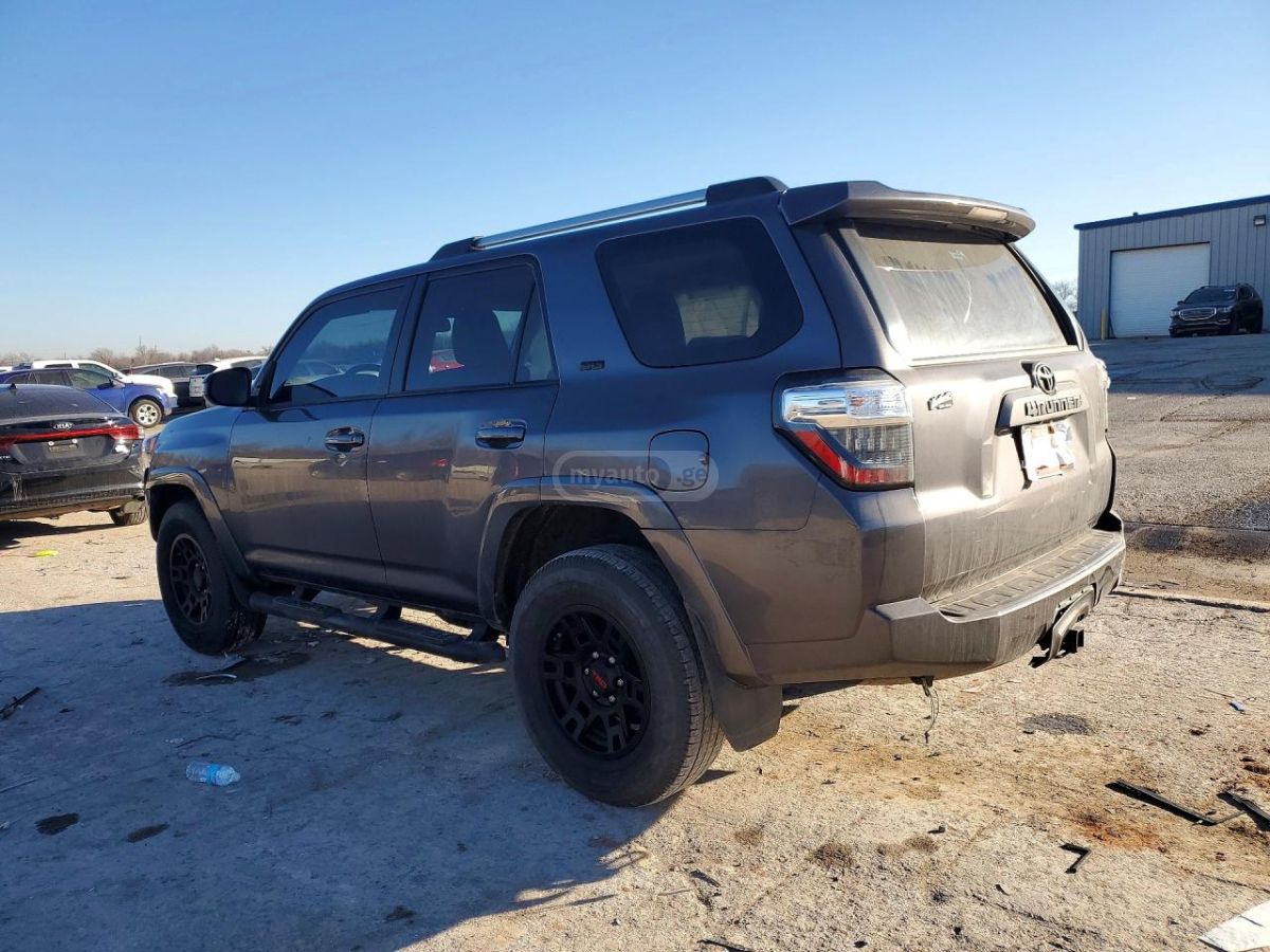 Toyota 4 Runner - фото 2