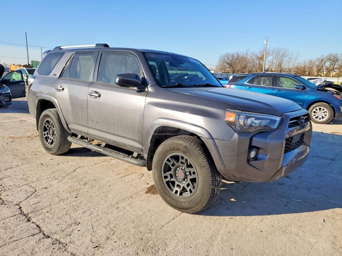 Toyota 4 Runner - фото 4