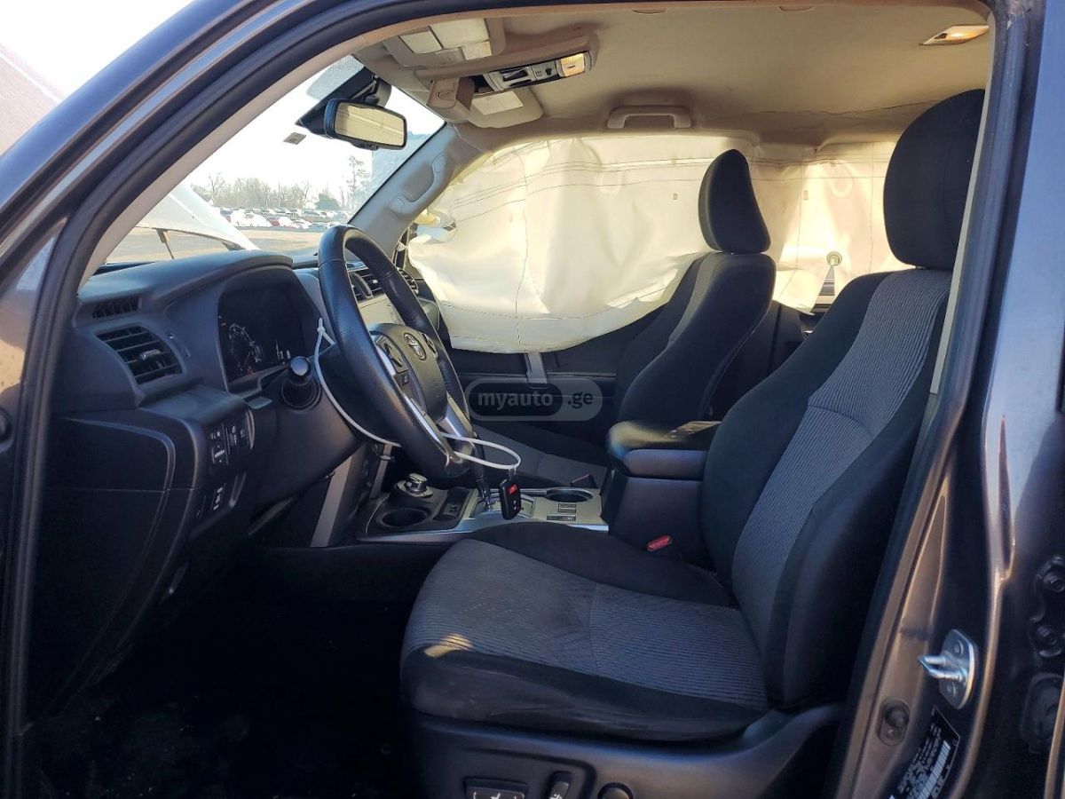Toyota 4 Runner - фото 7