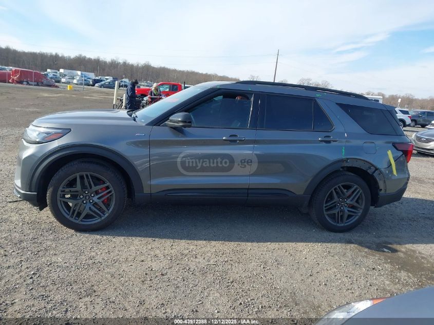 Ford Explorer ST-LINE 2025 — миниатюра 15